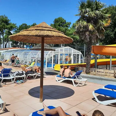 Sejour Balneaire Mobile En Vendee En 4 Etoiles Apartment *